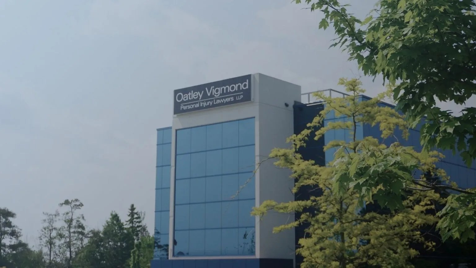 The Oatley Vigmond Personal Injury Lawyers LLP office building in Barrie, Ontario